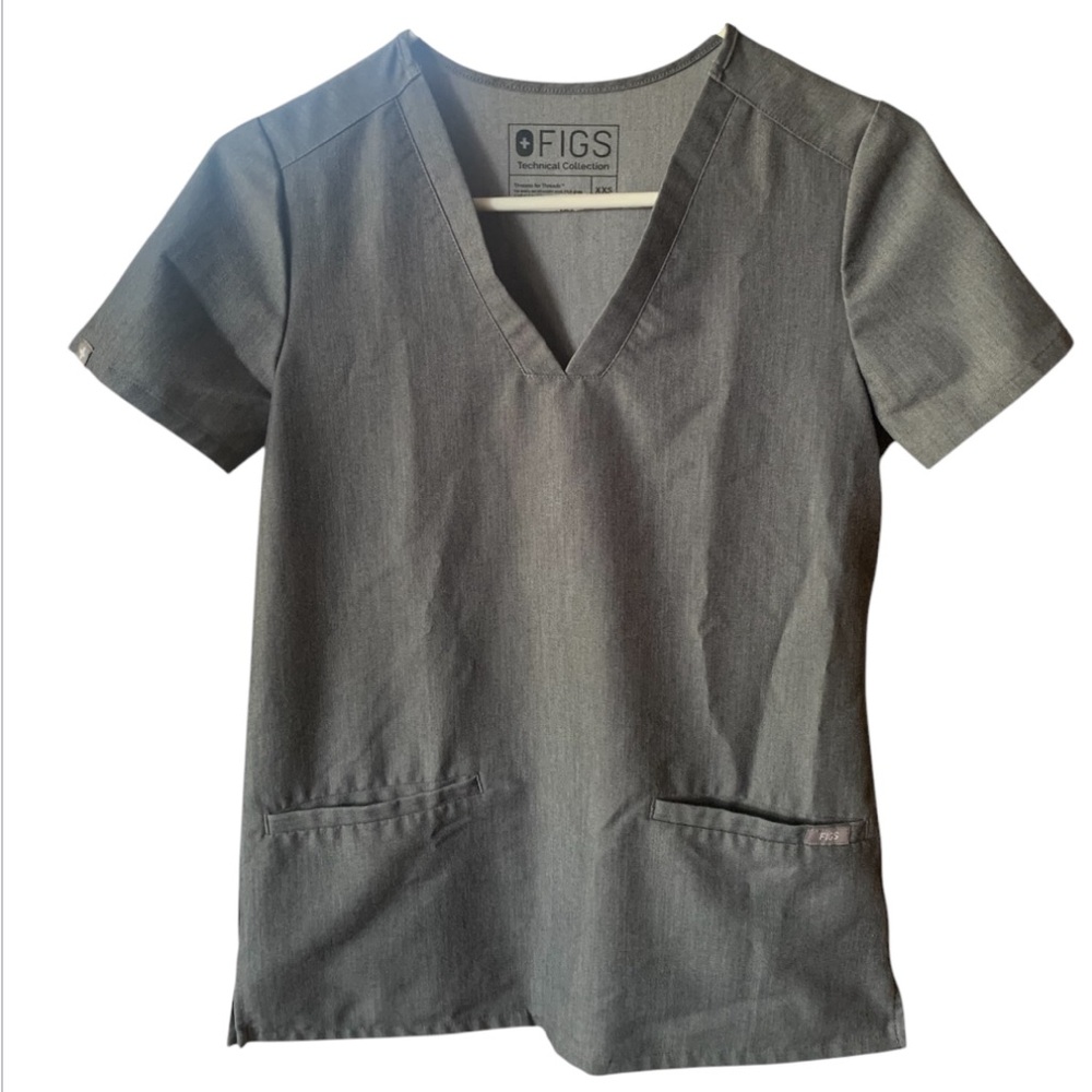 Figs scrub top